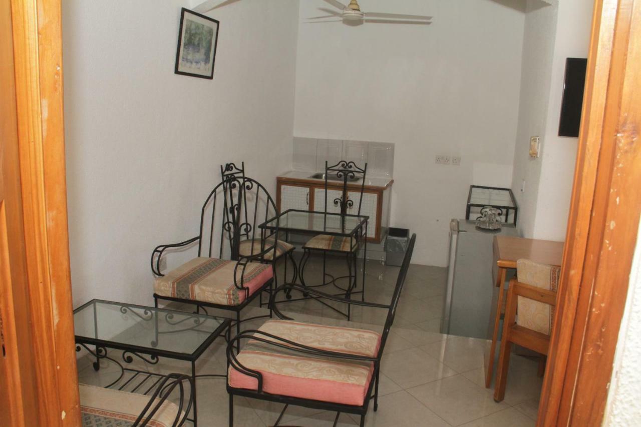 Forte Royale Hotel Accra Exterior photo